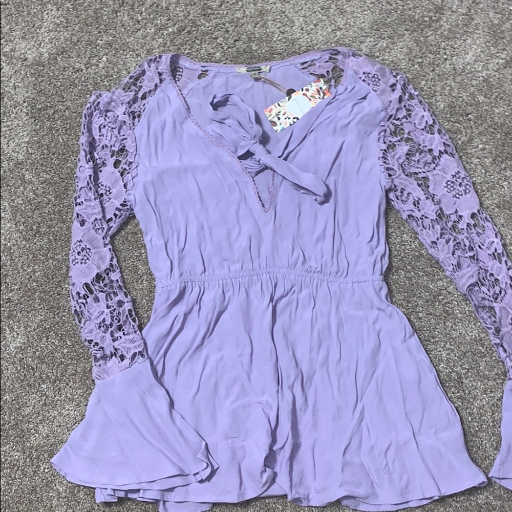 Lilac Buckle Top Size Small